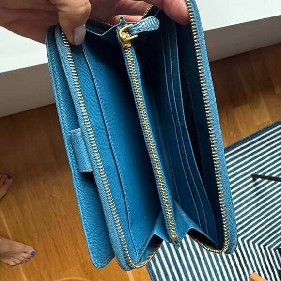 Prada Saffiano wallet - Picture 5 of 8